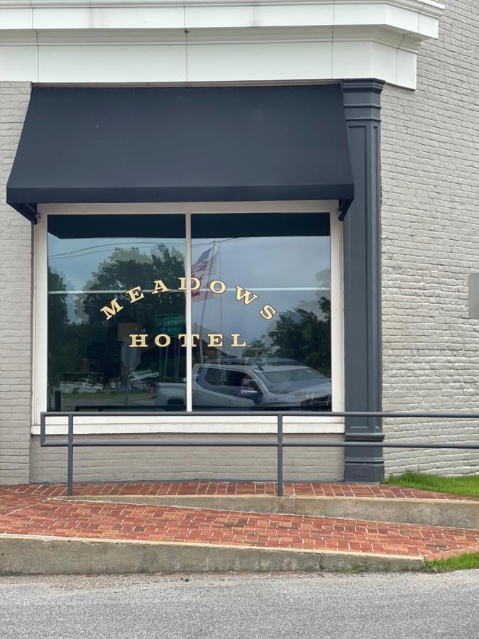 Meadows Hotel South South Fulton エクステリア 写真