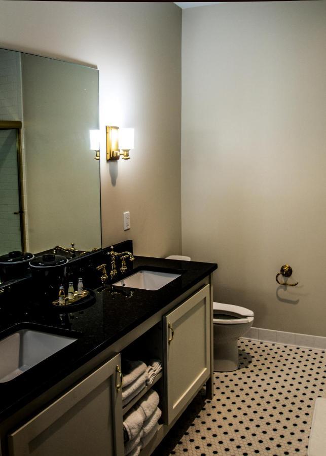 Meadows Hotel South South Fulton エクステリア 写真