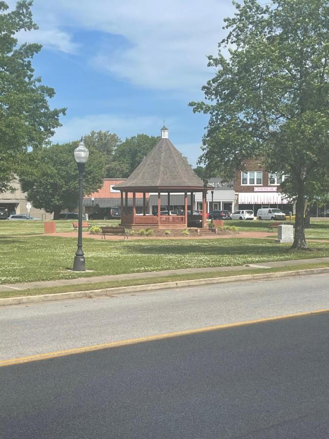 Meadows Hotel South South Fulton エクステリア 写真