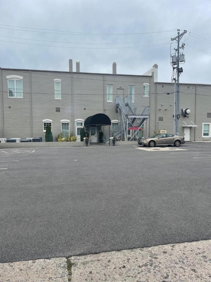 Meadows Hotel South South Fulton エクステリア 写真